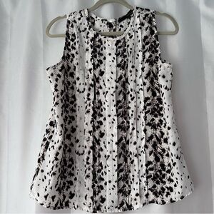 Harvé Benard Black & White M Dalmatian Animal Print Pleated Sleeveless Blouse